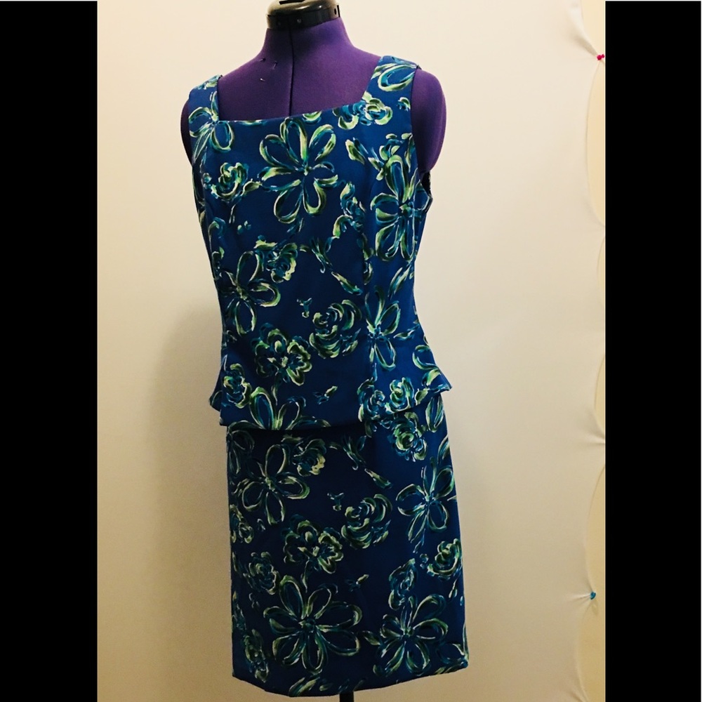 2 pc Petite Skirt & top set by John Roberts.